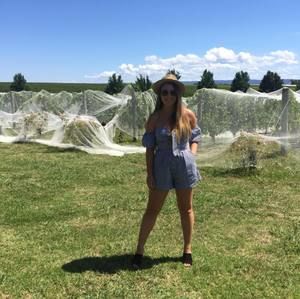 Meet your Posher, Jasmin